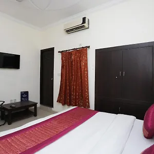 Hotel O City Lite Near Delhi Airport